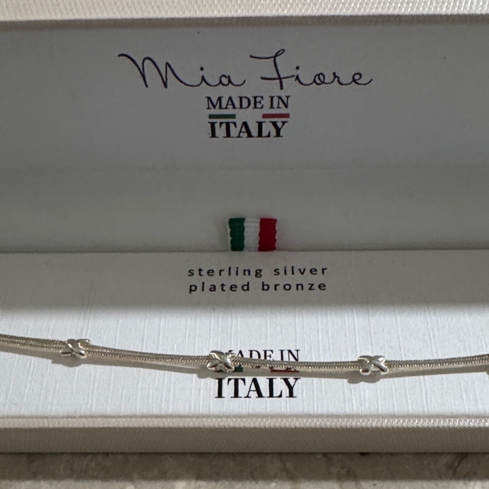 Mia Fiore Sterling Silver Linked Knot Bracelet - Silver